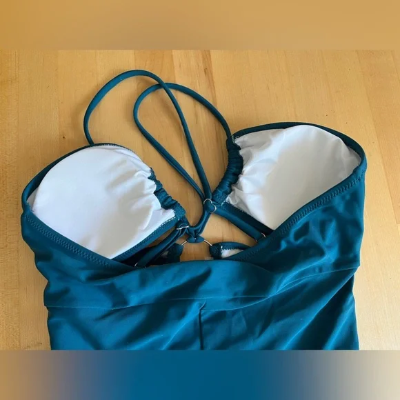 NWT* ๐๏ธCupshe Teal Green O-Ring Cutout One Piece Swimsuit NEW Size Medium ๐ - Picture 12 of 13